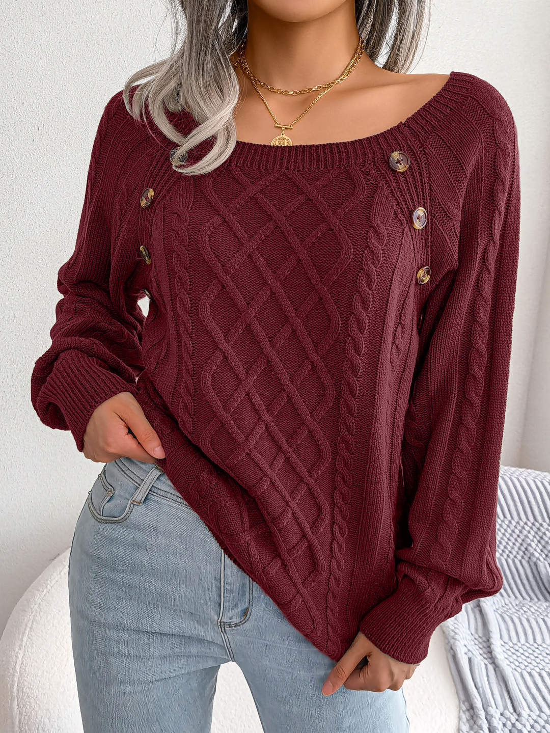 Emilia - Classic Cozy Sweater